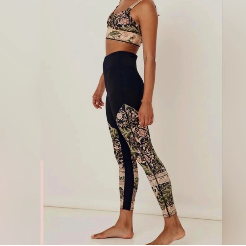 Spell Active Oasis 7/8 Leggings Size XL NWOT